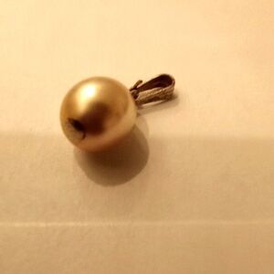Vintage Single Pearl Pendant